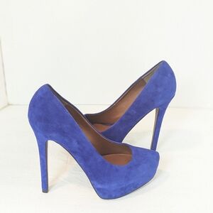 Boutique 9 suede pumps